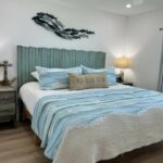 Secondary bedroom with 14 inch gel memory foam King mattress